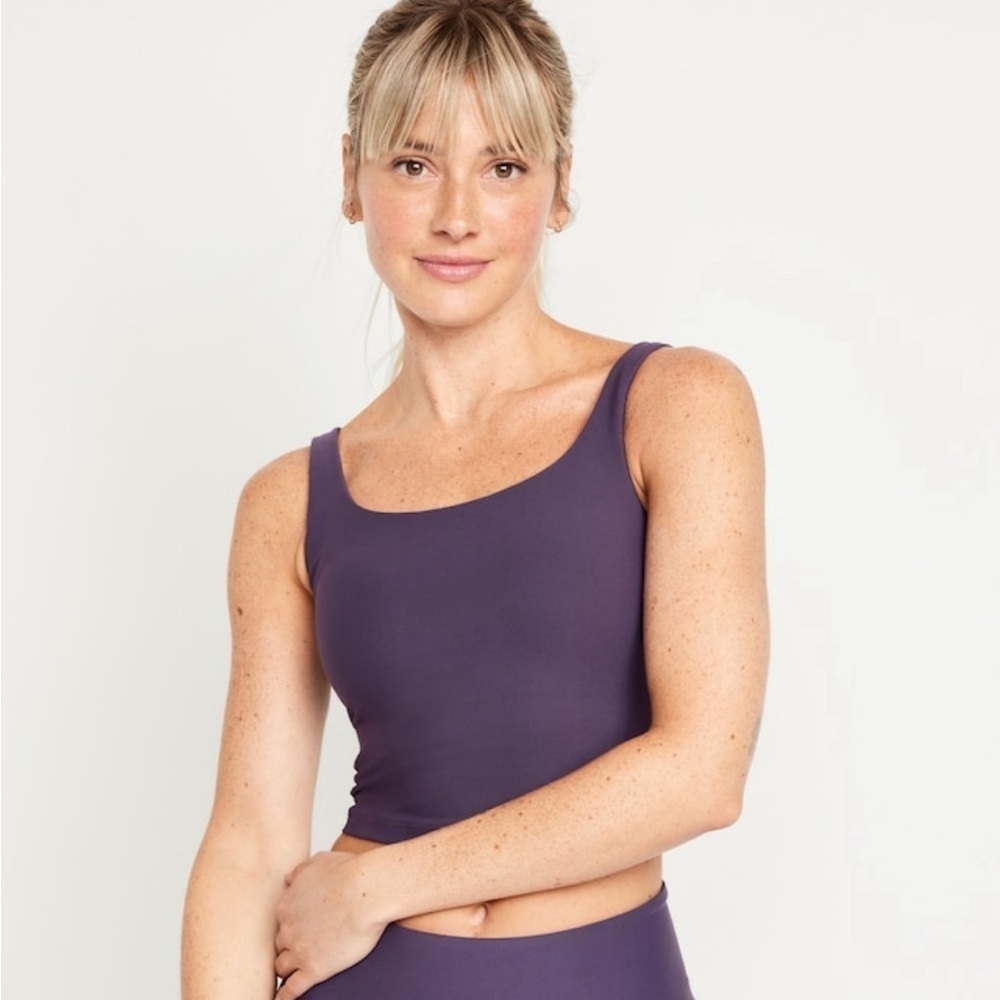 NWT! Old Navy Nebula Light Support PowerSoft Longline Sports Bra - Small 🫟